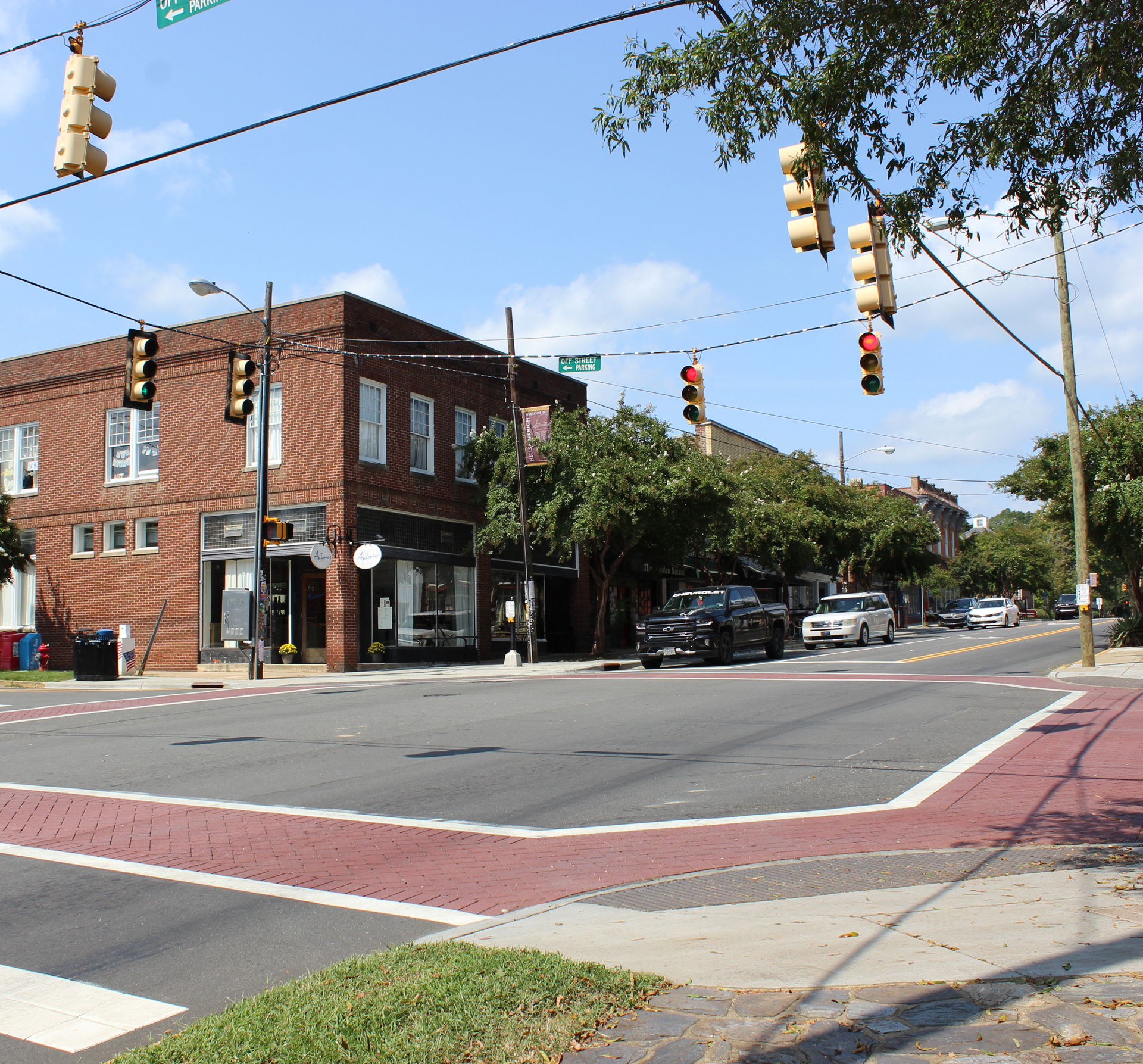 Photo of Churton Street Access Improvements featuring an intersection with traffic lights in operation.