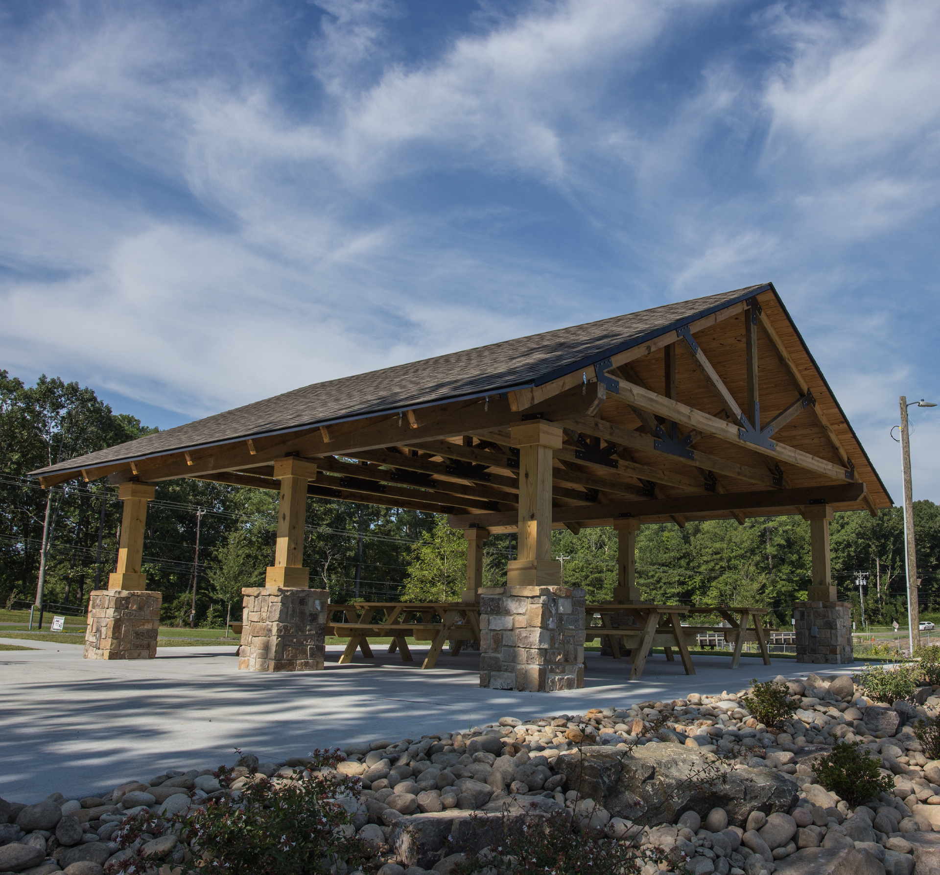 Lake Rogers Park covered seating area