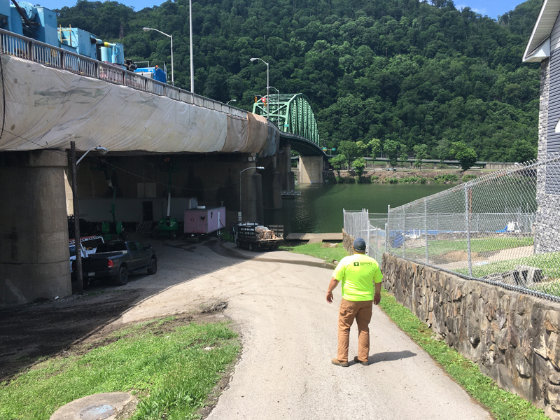 Summit employee working on maintenance for the Earl M. Vickers Memorial Bridge.